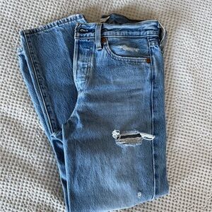 Levi distressed wedgie straight Jeans